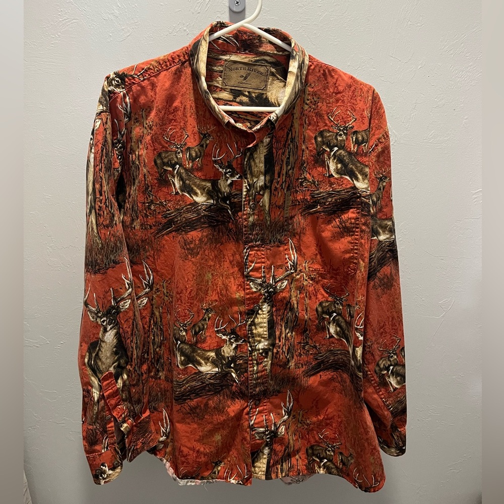 Outdoor Deer Print Button-Up
